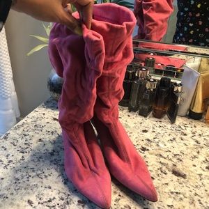 Swede pink boots